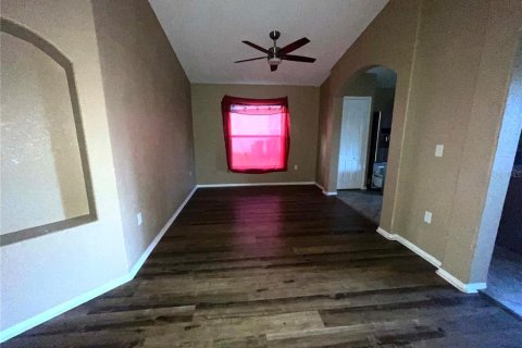Villa ou maison à louer à Haines City, Floride: 4 chambres, 167.97 m2 № 2416646 - photo 3