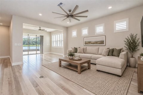 Villa ou maison à vendre à Land O' Lakes, Floride: 4 chambres, 285.21 m2 № 2351779 - photo 7