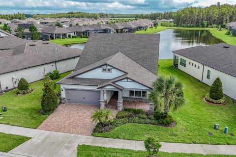 Villa ou maison à vendre à Land O' Lakes, Floride: 4 chambres, 285.21 m2 № 2351779 - photo 28