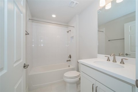 Villa ou maison à vendre à Land O' Lakes, Floride: 4 chambres, 285.21 m2 № 2351779 - photo 20