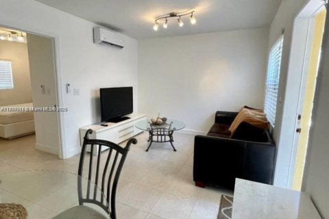 Купить коммерческую недвижимость в Холливуд, Флорида 544.13м2, № 1981669 - фото 12