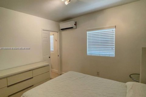 Купить коммерческую недвижимость в Холливуд, Флорида 544.13м2, № 1981669 - фото 4