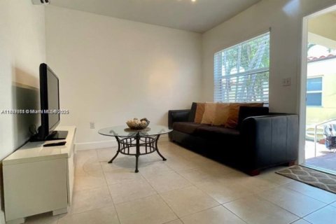 Купить коммерческую недвижимость в Холливуд, Флорида 544.13м2, № 1981669 - фото 11