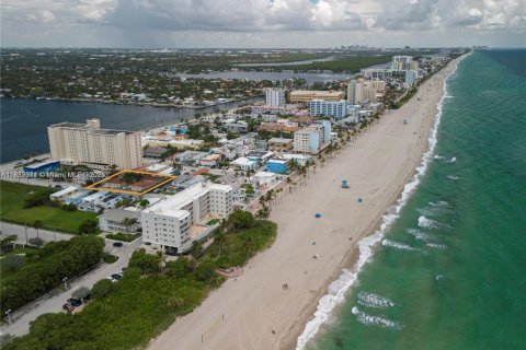 Купить коммерческую недвижимость в Холливуд, Флорида 544.13м2, № 1981669 - фото 3