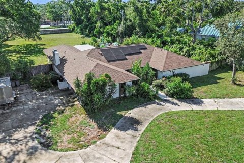 House in Largo, Florida 4 bedrooms, 295.8 sq.m. № 2349458