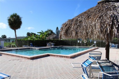 Villa ou maison à vendre à Clearwater, Floride: 2 chambres, 76.37 m2 № 1835990 - photo 25