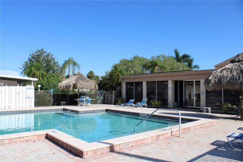 Villa ou maison à vendre à Clearwater, Floride: 2 chambres, 76.37 m2 № 1835990 - photo 28