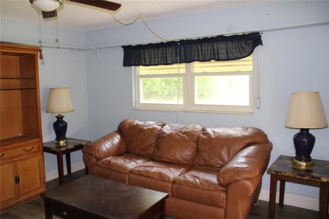 Villa ou maison à vendre à Clearwater, Floride: 2 chambres, 76.37 m2 № 1835990 - photo 11