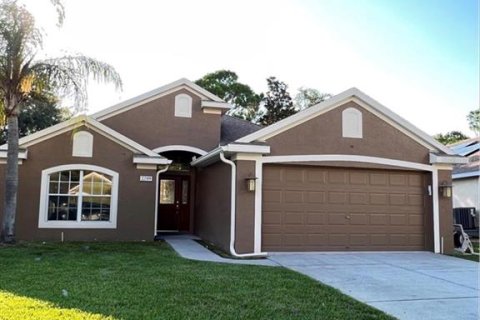 House in Holiday, Florida 3 bedrooms, 163.32 sq.m. № 2360807