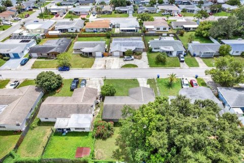 Villa ou maison à vendre à Holiday, Floride: 2 chambres, 86.96 m2 № 1848587 - photo 21