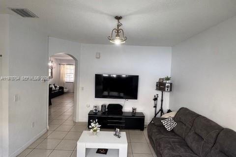 Купить таунхаус в Майами, Флорида 3 спальни, 155.15м2, № 2045429 - фото 10