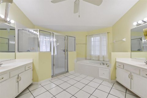 Villa ou maison à vendre à Apopka, Floride: 3 chambres, 182.46 m2 № 2267268 - photo 15