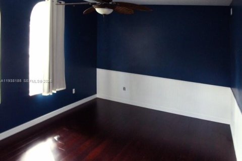 Купить виллу или дом в Хомстед, Флорида 4 спальни, 335.66м2, № 1995931 - фото 12