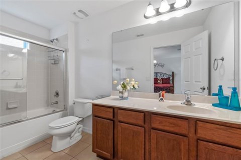 Casa en alquiler en Kissimmee, Florida, 6 dormitorios, 260.68 m2 № 2166221 - foto 21