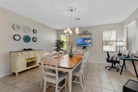 Casa en alquiler en Kissimmee, Florida, 6 dormitorios, 260.68 m2 № 2166221 - foto 9