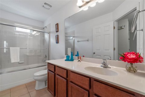 Casa en alquiler en Kissimmee, Florida, 6 dormitorios, 260.68 m2 № 2166221 - foto 24