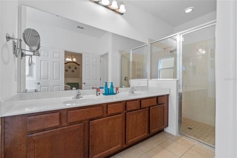 Casa en alquiler en Kissimmee, Florida, 6 dormitorios, 260.68 m2 № 2166221 - foto 15