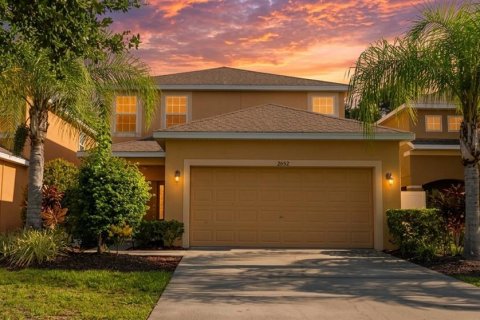 Casa en Kissimmee, Florida 6 dormitorios, 260.68 m2 № 2166221