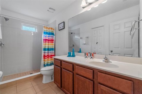 Casa en alquiler en Kissimmee, Florida, 6 dormitorios, 260.68 m2 № 2166221 - foto 28