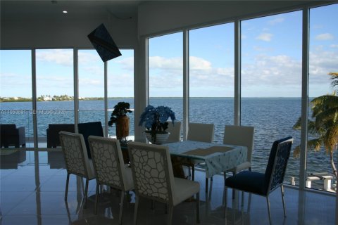 Casa en venta en Big Pine Key, Florida, 4 dormitorios, 195.09 m2 № 2153280 - foto 16