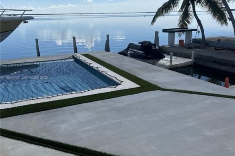 Casa en venta en Big Pine Key, Florida, 4 dormitorios, 195.09 m2 № 2153280 - foto 3
