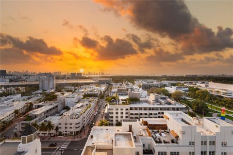 Condominio en alquiler en Miami Beach, Florida, 2 dormitorios, 123.65 m2 № 1938257 - foto 7