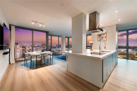 Condominio en alquiler en Miami Beach, Florida, 2 dormitorios, 123.65 m2 № 1938257 - foto 15