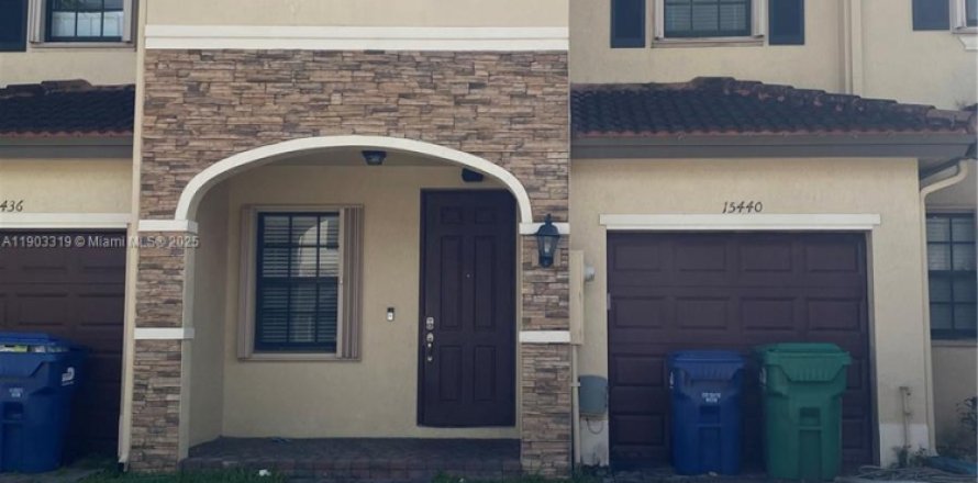 Таунхаус в Майами, Флорида 3 спальни, 154.31м2 № 1954377