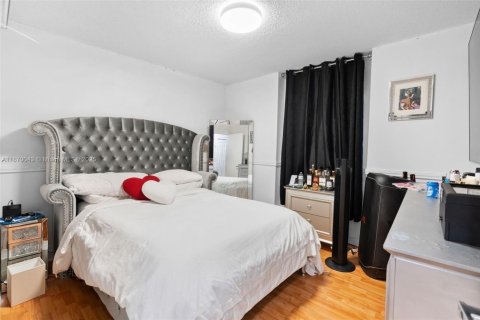 Купить виллу или дом в Майами, Флорида 4 спальни, 144.09м2, № 2037967 - фото 11