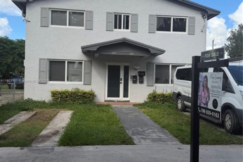 Propiedad comercial en venta en Homestead, Florida, 259.2 m2 № 2015477 - foto 2