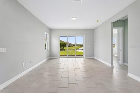 Villa ou maison à vendre à Port Charlotte, Floride: 2 chambres, 154.22 m2 № 2355981 - photo 4