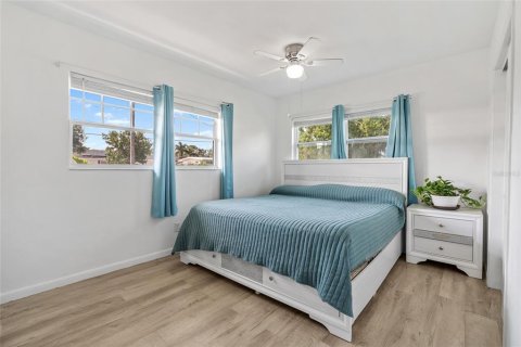 Купить виллу или дом в Сарасота, Флорида 3 комнаты, 77.95м2, № 1759832 - фото 16