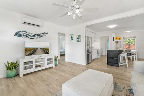 Купить виллу или дом в Сарасота, Флорида 3 комнаты, 77.95м2, № 1759832 - фото 9