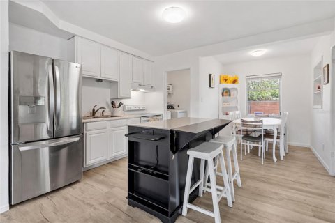 Купить виллу или дом в Сарасота, Флорида 3 комнаты, 77.95м2, № 1759832 - фото 12