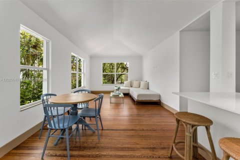 House in Miami Beach, Florida 7 bedrooms, 447.97 sq.m. № 2192231 - photo 26