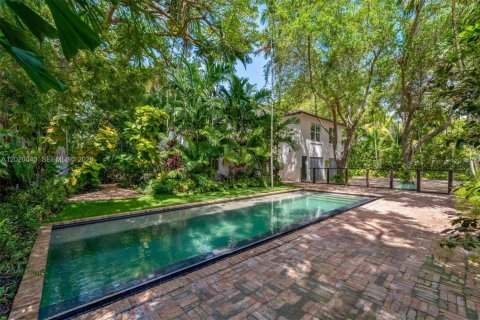 House in Miami Beach, Florida 7 bedrooms, 447.97 sq.m. № 2192231 - photo 5