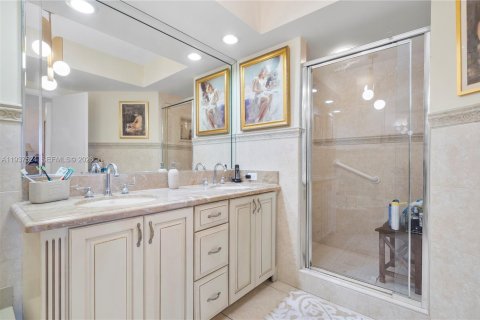 Купить кондоминиум в Авентура, Флорида 2 спальни, 144.93м2, № 1997855 - фото 23