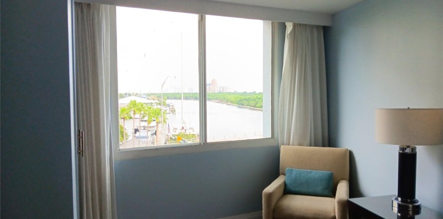 Condominio en Fort Lauderdale, Florida, 1 dormitorio  № 804904