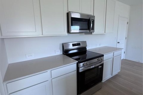 House in Winter Haven, Florida 4 bedrooms, 174.1 sq.m. № 2234734 - photo 10