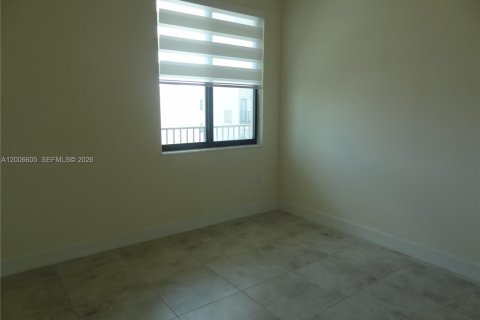 Снять в аренду кондоминиум в Дорал, Флорида 3 спальни, 104.89м2, № 2071035 - фото 22