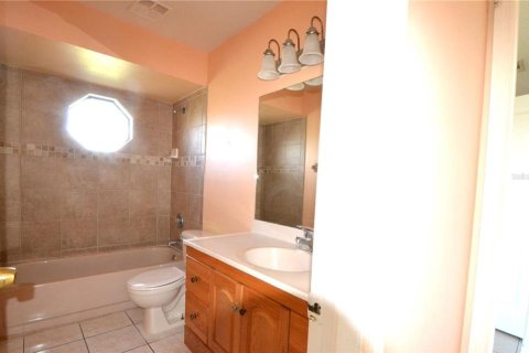 House in Kissimmee, Florida 3 bedrooms, 143.16 sq.m. № 1844933 - photo 9