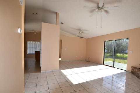 House in Kissimmee, Florida 3 bedrooms, 143.16 sq.m. № 1844933 - photo 8