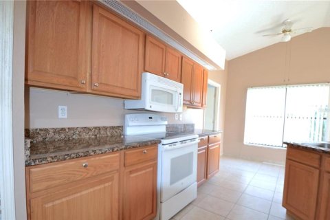 House in Kissimmee, Florida 3 bedrooms, 143.16 sq.m. № 1844933 - photo 3