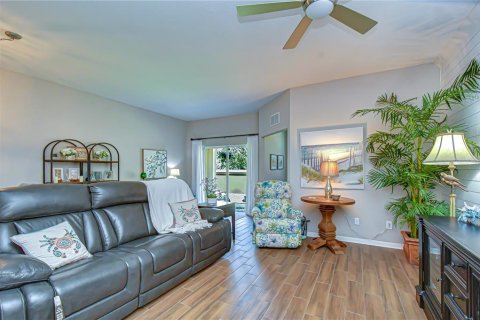 Adosado en venta en Land O' Lakes, Florida, 3 dormitorios, 171.5 m2 № 2148528 - foto 15