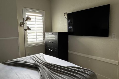 Condo in Orlando, Florida, 2 bedrooms № 2123021 - photo 16