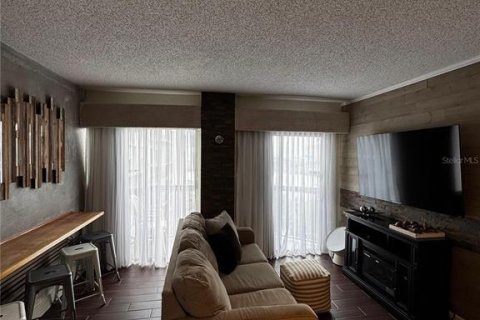 Condo in Orlando, Florida, 2 bedrooms № 2123021 - photo 20
