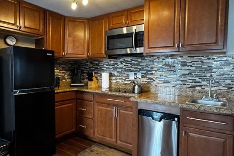 Condo in Orlando, Florida, 2 bedrooms № 2123021 - photo 7