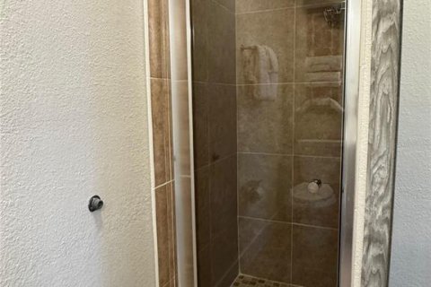Condo in Orlando, Florida, 2 bedrooms № 2123021 - photo 12