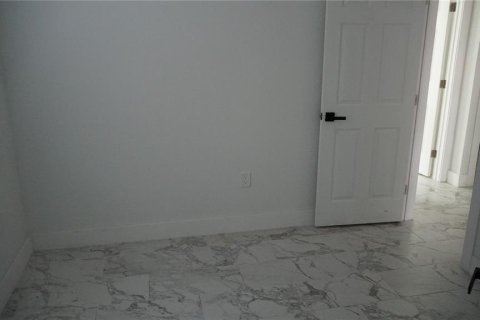 House in Port Charlotte, Florida 2 bedrooms, 125.14 sq.m. № 2093555 - photo 16