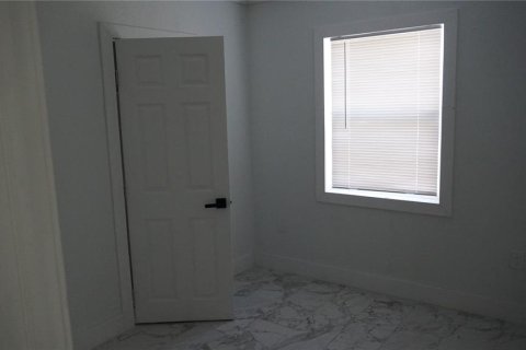 House in Port Charlotte, Florida 2 bedrooms, 125.14 sq.m. № 2093555 - photo 15